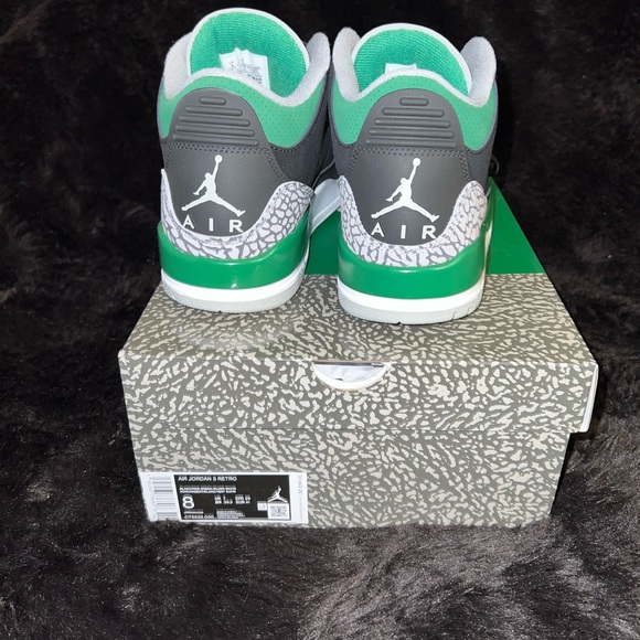 New - Picture 3 of 4